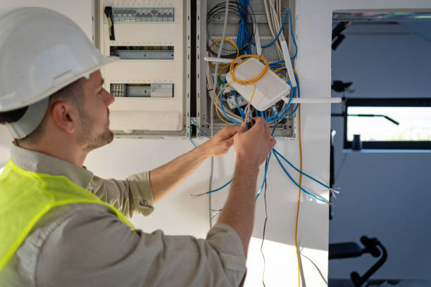 Best Local Electrician Companies  in North Weeki Wachee, FL